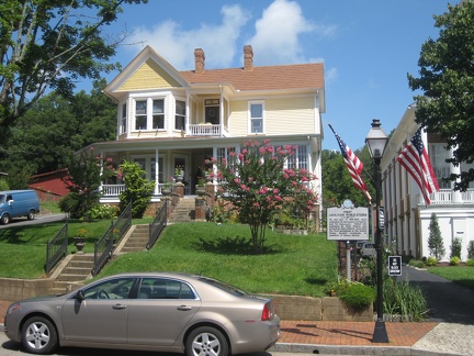 Jonesborough House1